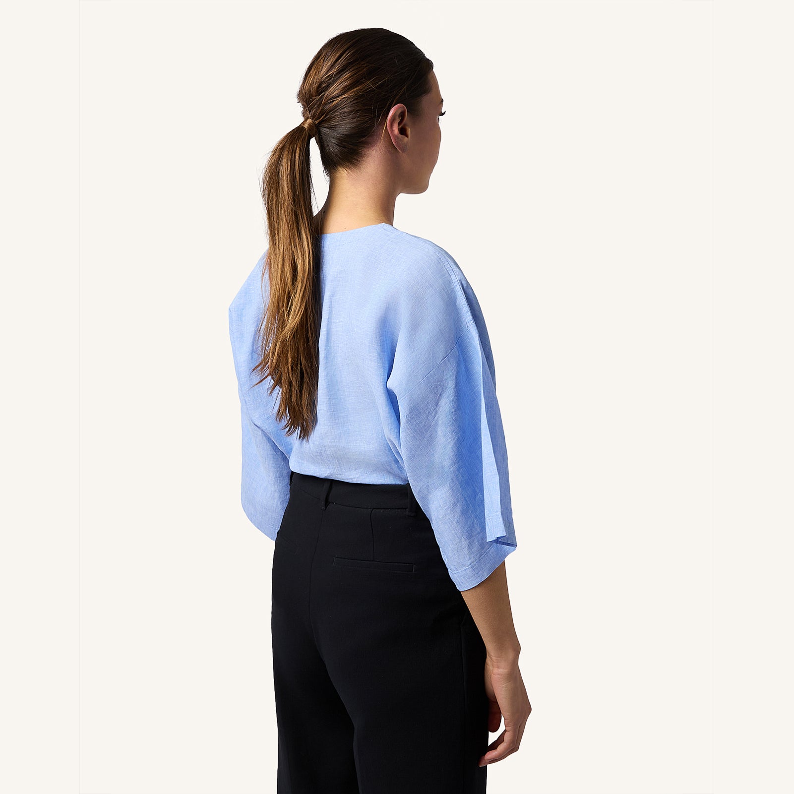 Woman's Stillwater Lilac Linen T-Shirt 34